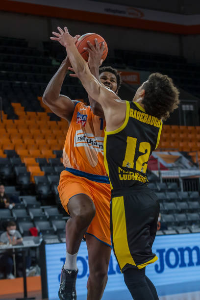 边路的突破 边路的突破